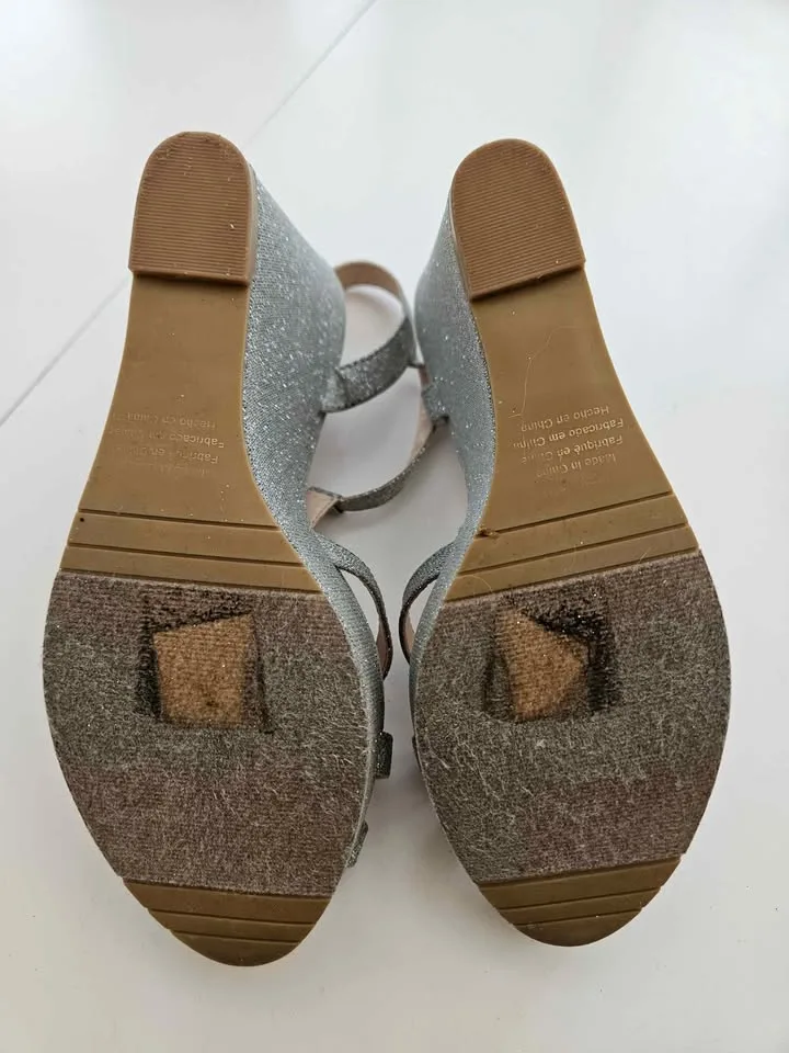 Womens Silver Wedge Sandals - Size 7.5 image indicator(5)