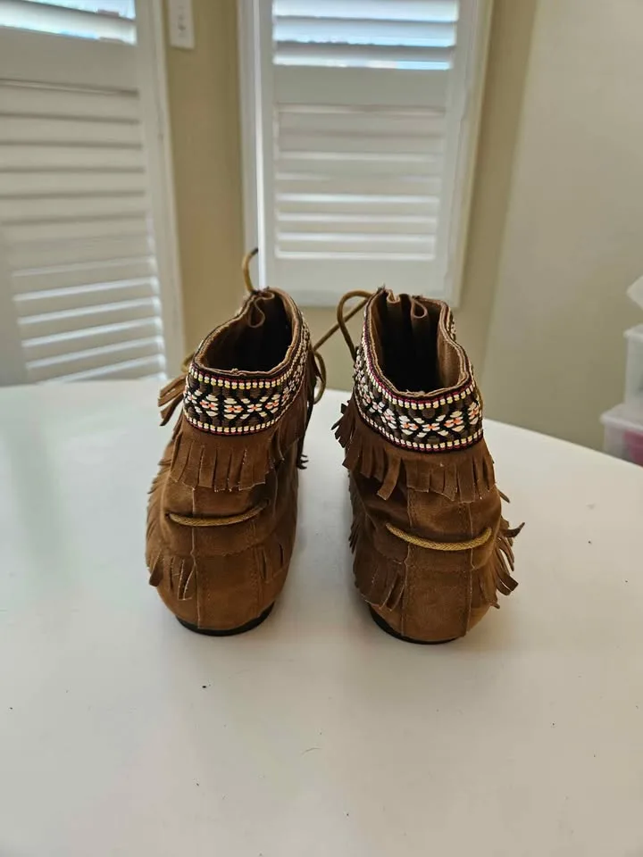 Womens Brown Moccasin-Style Boots - Size 7 image indicator(3)
