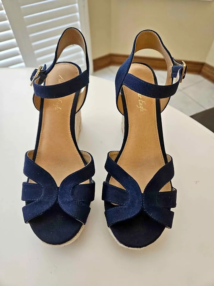 American Eagle Navy Blue/Beige Wedge Sandals - Size 7.5 thumbnail