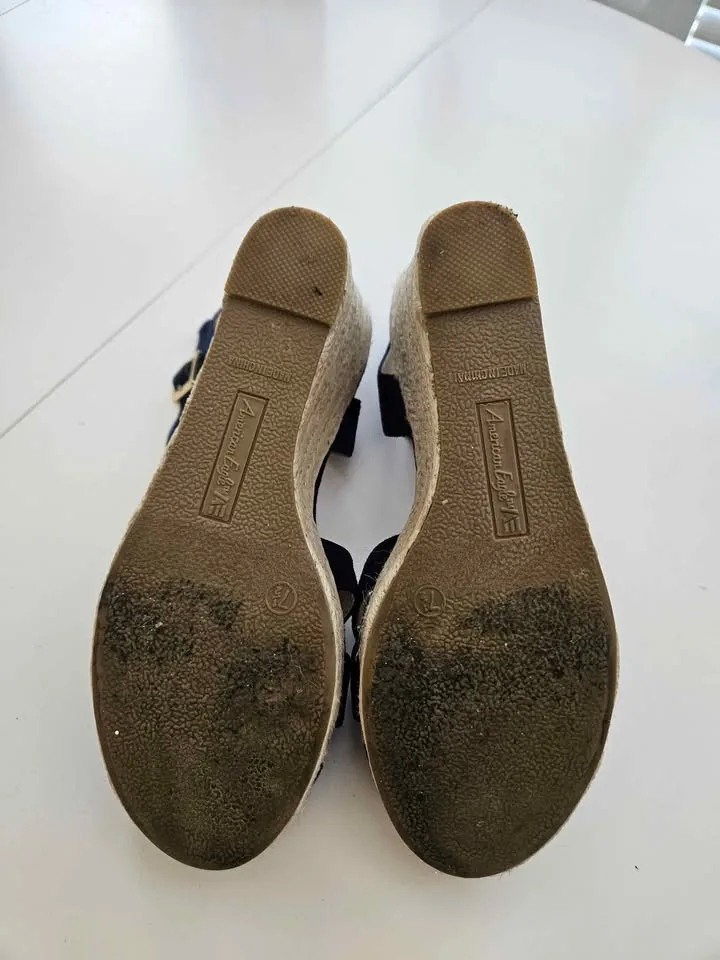 American Eagle Navy Blue/Beige Wedge Sandals - Size 7.5 image indicator(5)