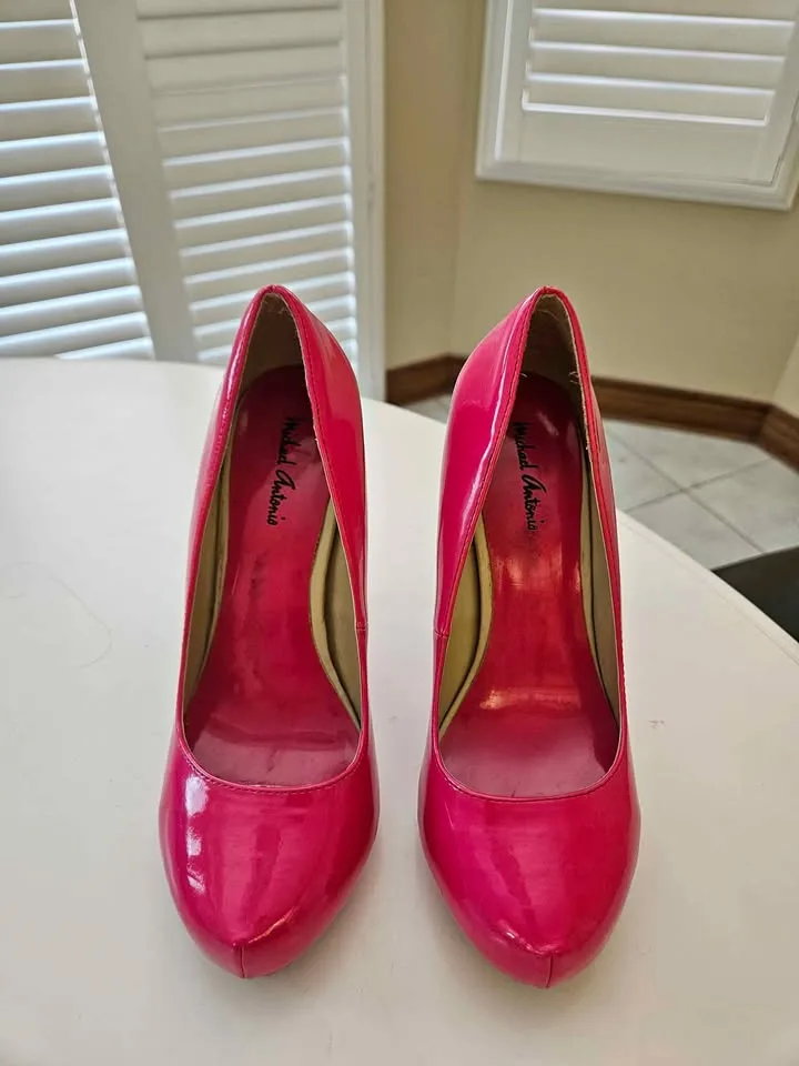 Womens Bright Pink Heels - Size 7 thumbnail