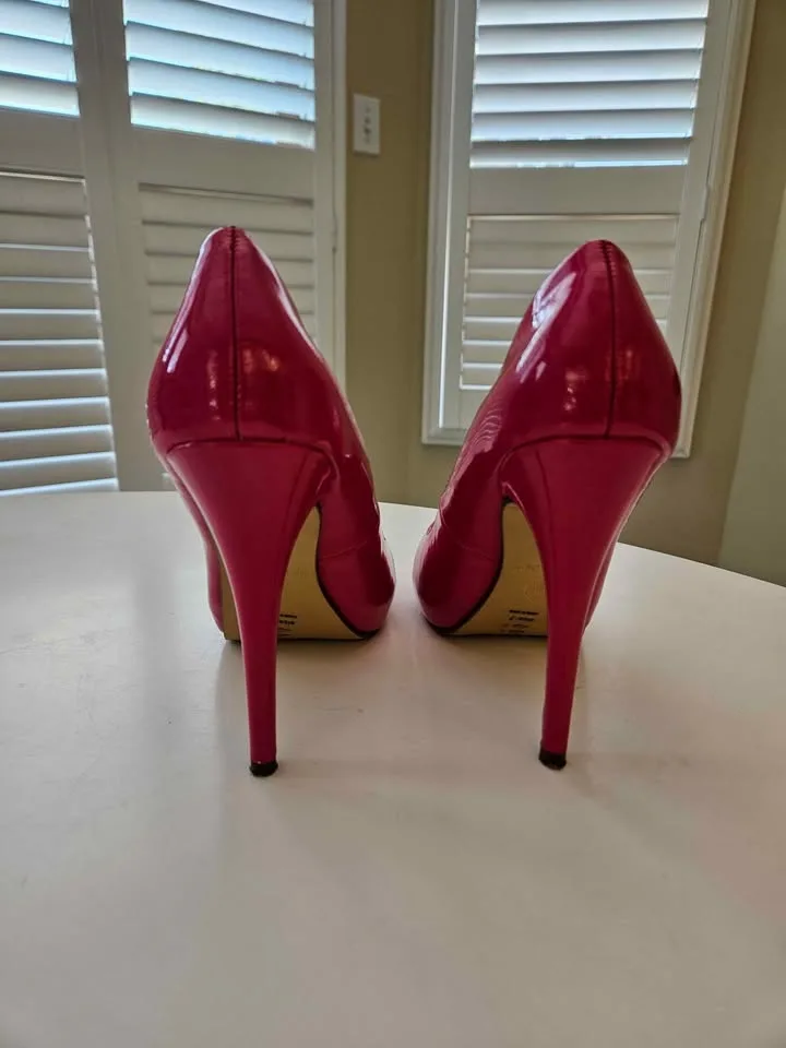 Womens Bright Pink Heels - Size 7 image indicator(3)