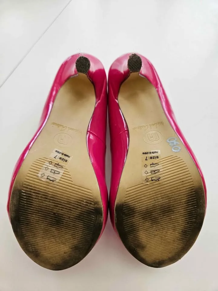 Womens Bright Pink Heels - Size 7 image indicator(6)