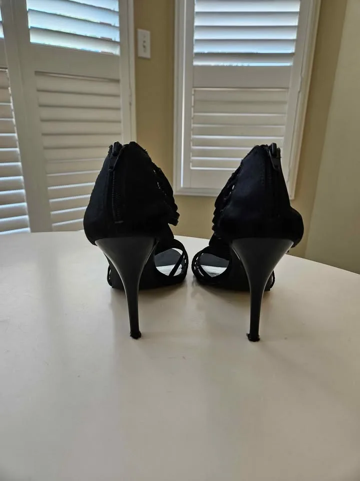 Womens Le Chateau Black Sandal Heels - Size 7 image indicator(3)