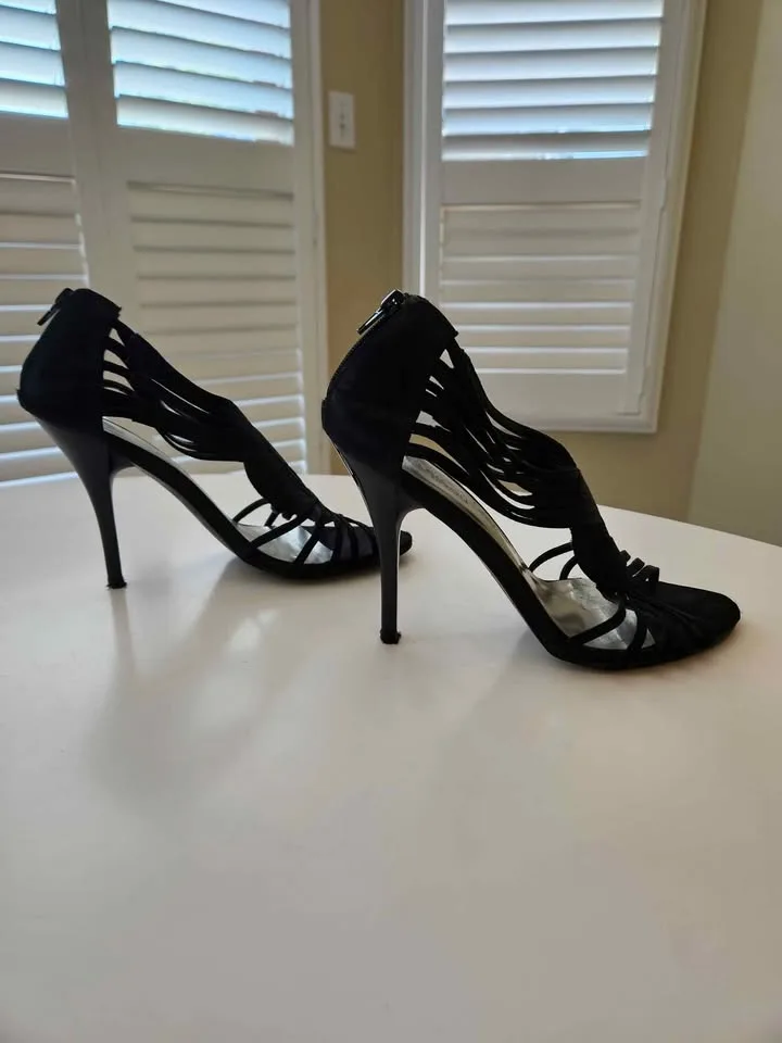 Womens Le Chateau Black Sandal Heels - Size 7 image indicator(4)