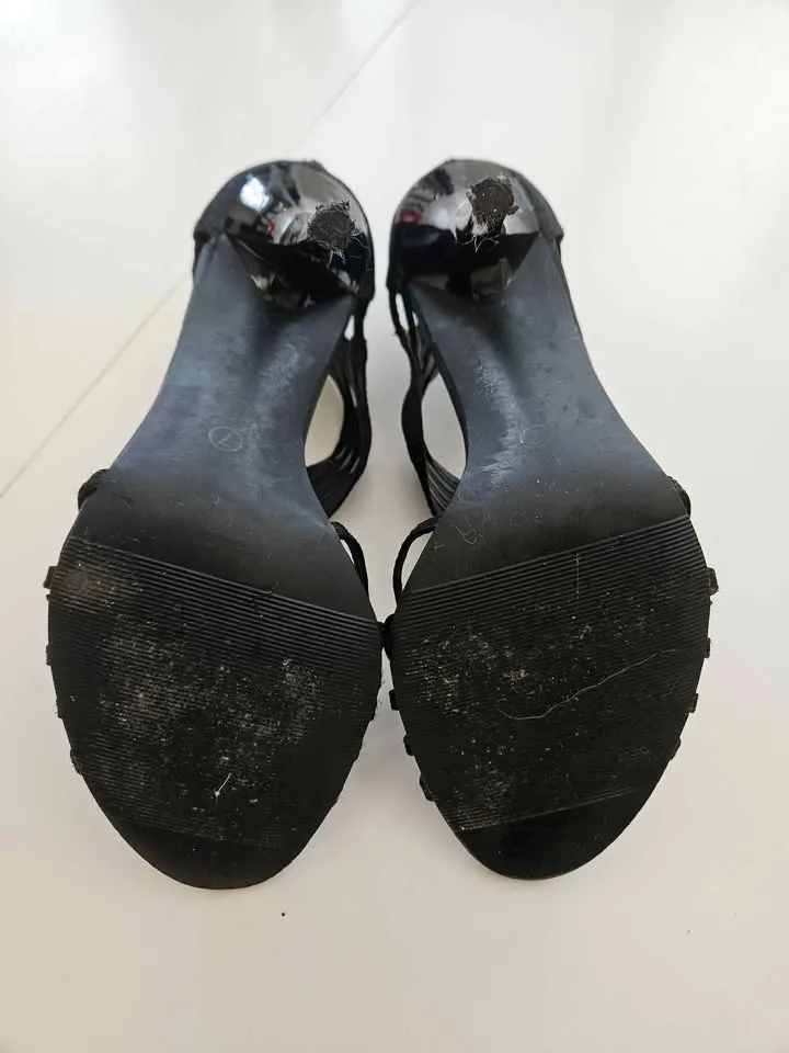 Womens Le Chateau Black Sandal Heels - Size 7 image indicator(5)