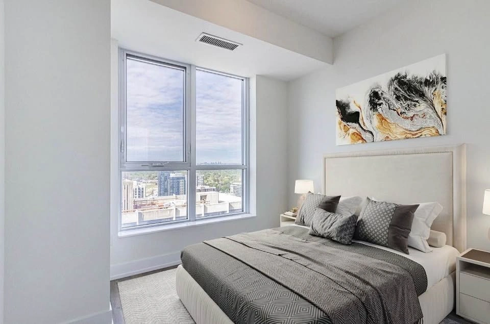 1 Bed 1 Bath - Apartment - photo 2