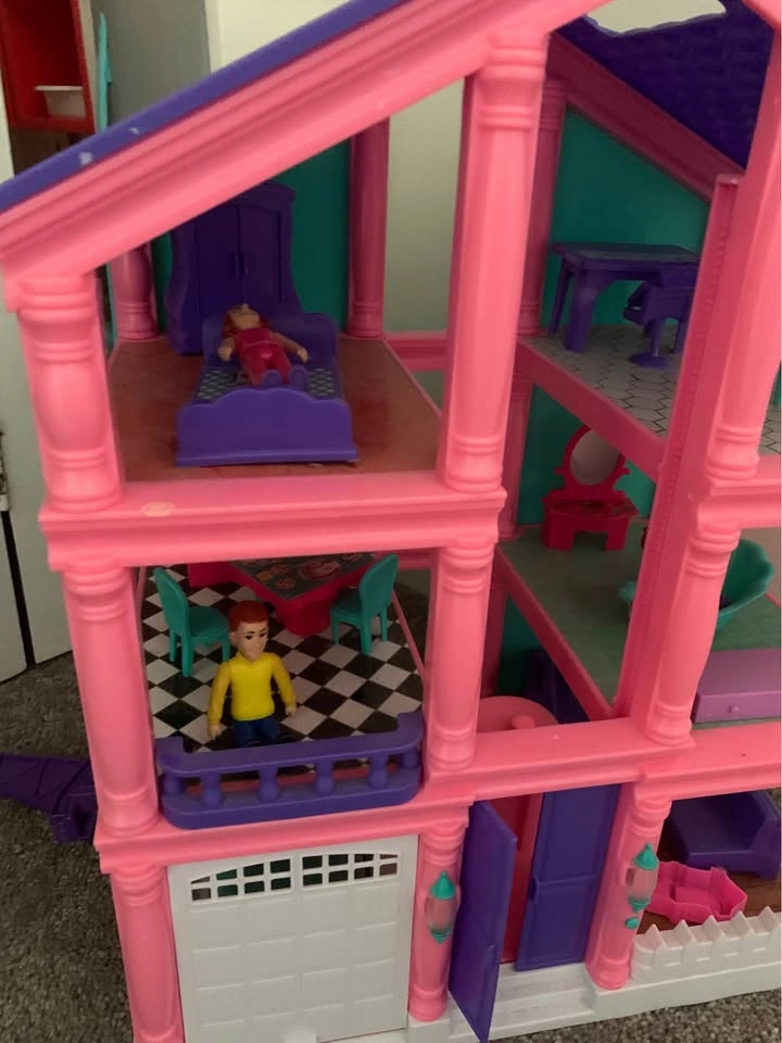 Dollhouse - photo 3