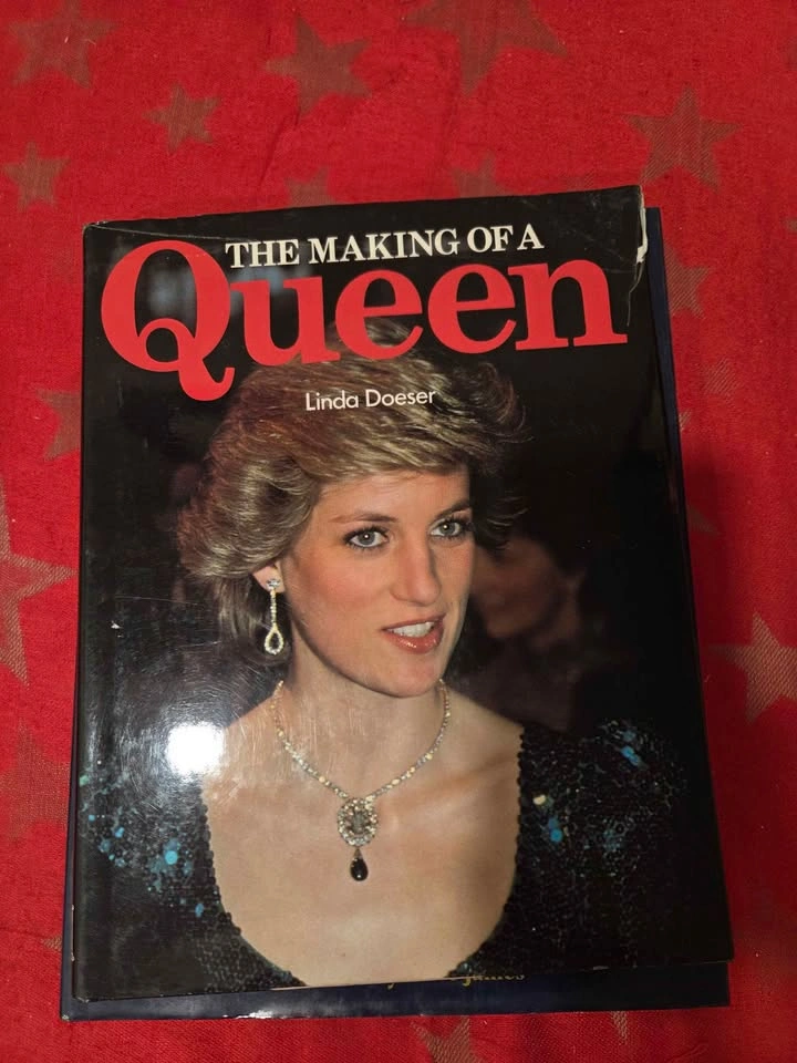 Royal Family Books, Hardcover, price per each - photo 4
