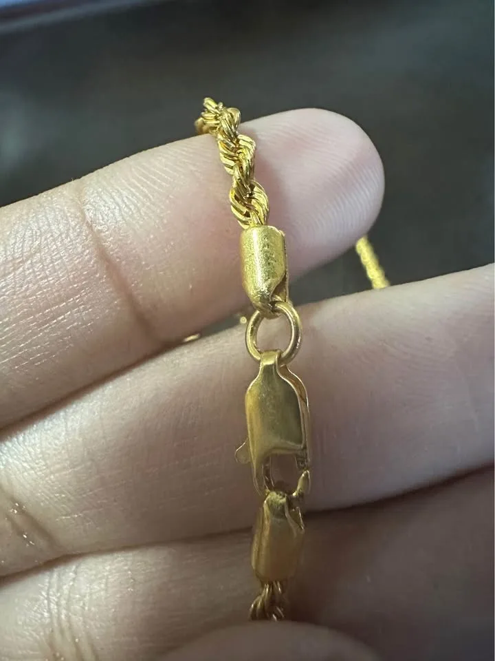 Saudi 20kt Gold Necklace. Cash Only. Pickup at Aurora. image indicator(4)