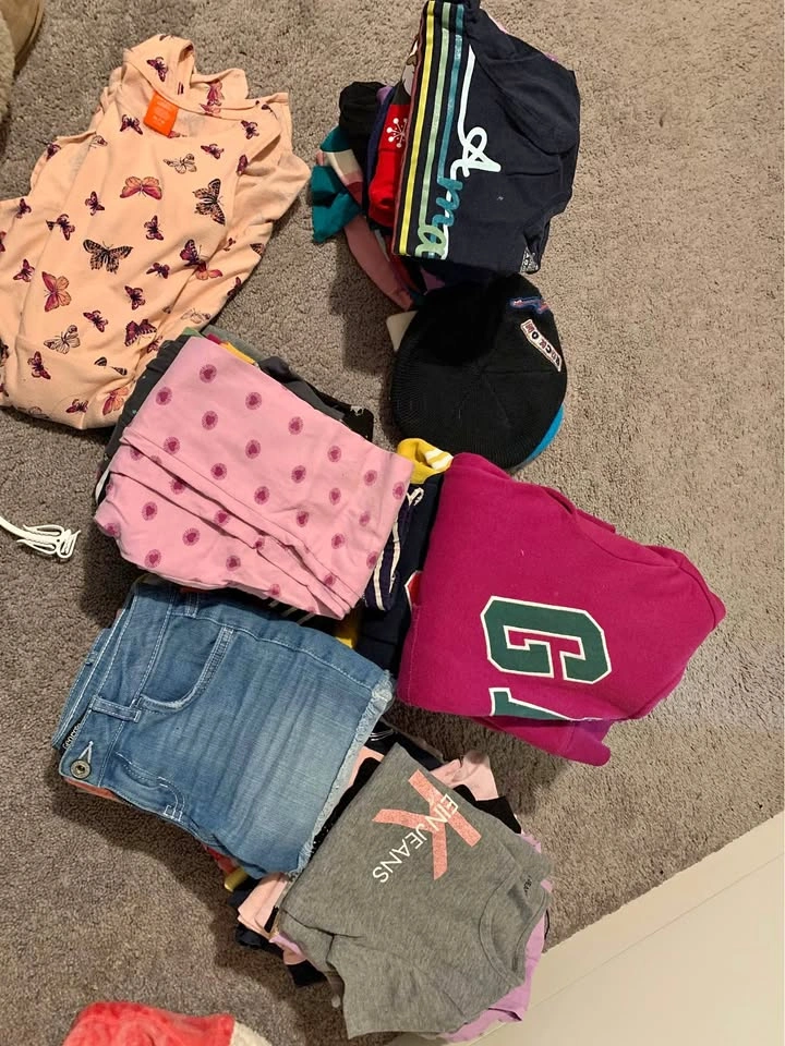 Lot of girls clothes M and L