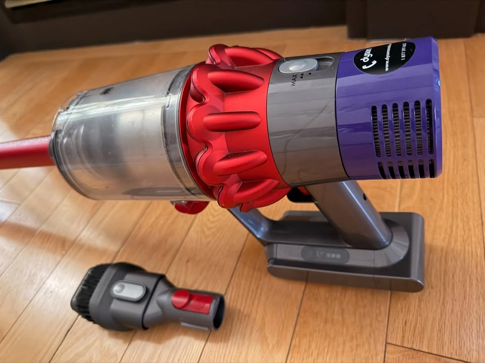 Dyson SV12 cordless Vacuum - photo 2