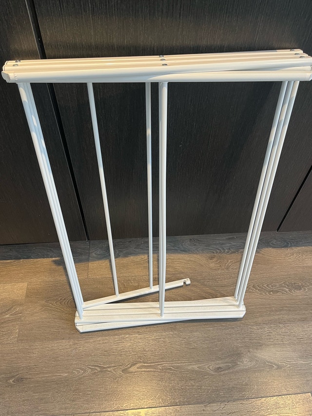 Foldable portable laundry drying rack
