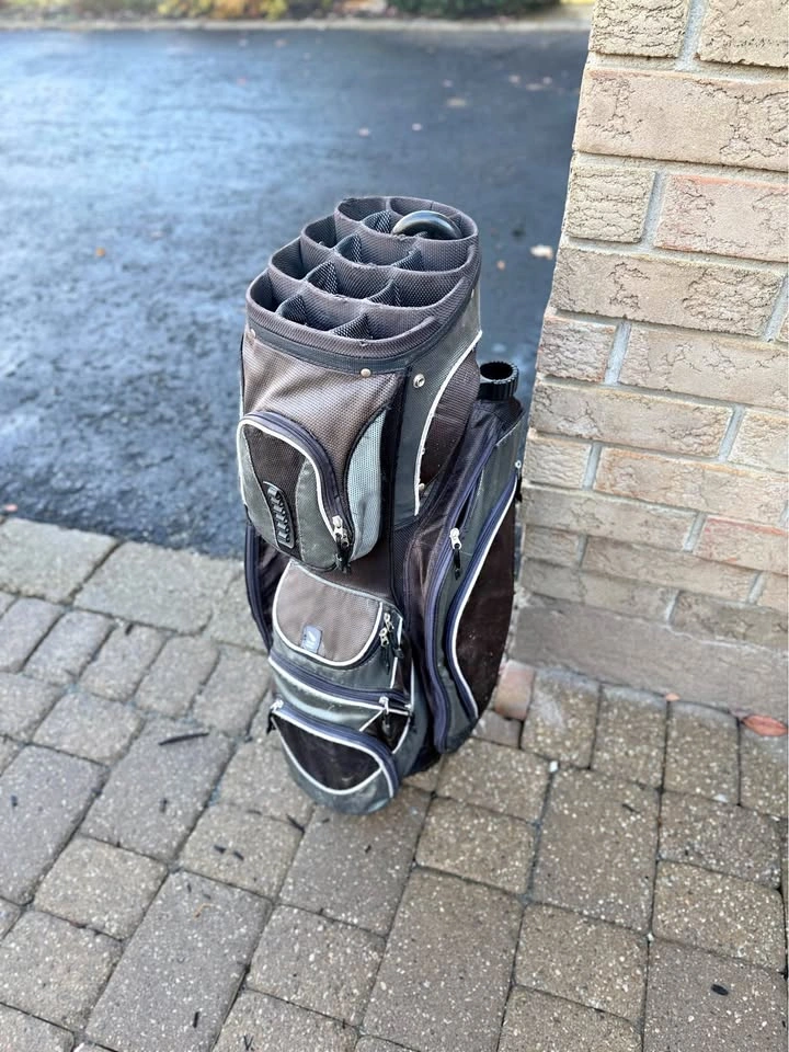 Mixed Golf Club Set with Cart Bag