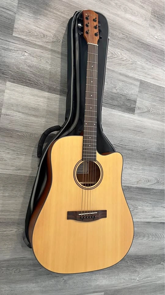 Donner 41” Acoustic Guitar
