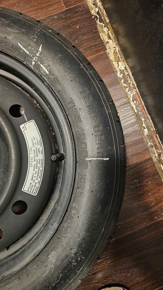 2018 Honda Accord OEM Spare Tire Kit – Never Used - photo 3