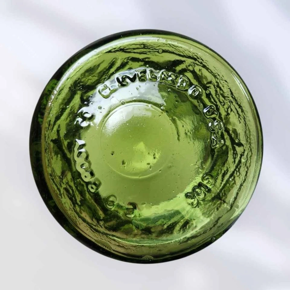 Vintage Green Cleveland USA E.O. Brody Co. Crinkle Glass Vase - photo 3