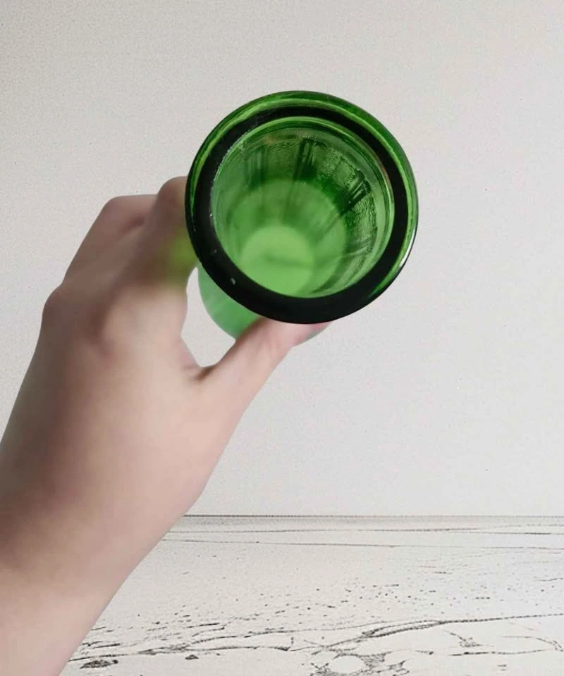 🟩🏺Vintage Green Glass Ribbed Textured Vase - photo 3