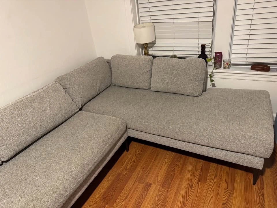 Gray sectional couch - photo 4