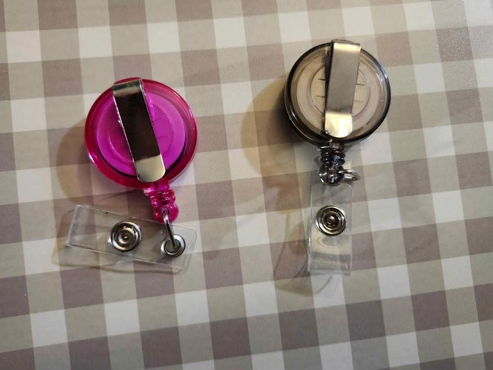 Set of 2 Retractable Badge Reels - Pink and Smoke Grey - photo 2