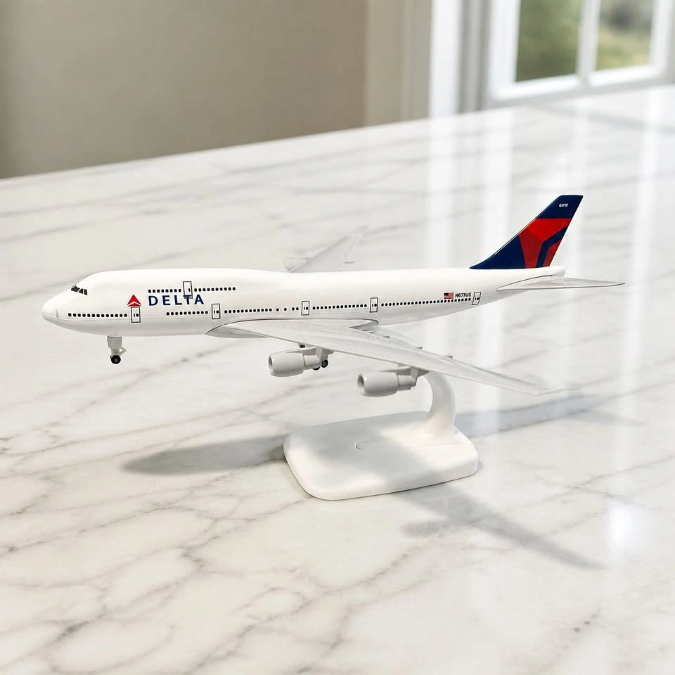 Delta Air Lines Boeing 747 Diecast Model Plane with Stand