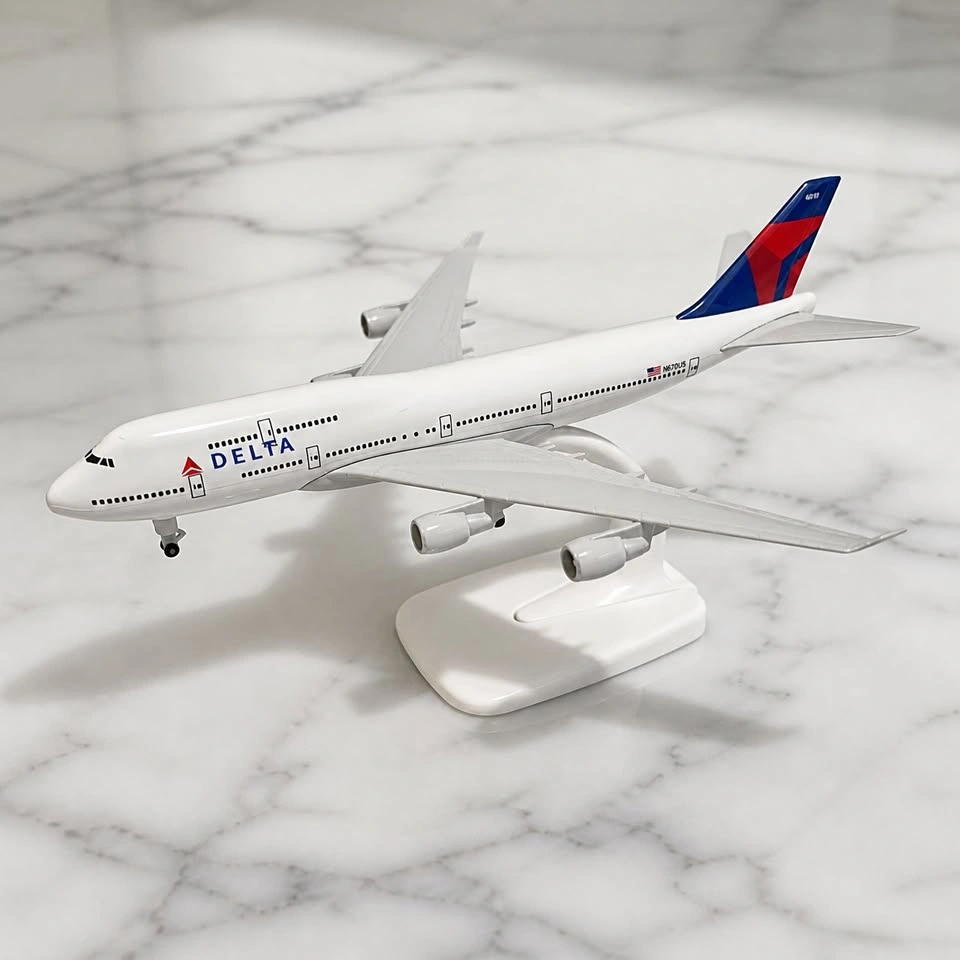 Delta Air Lines Boeing 747 Diecast Model Plane with Stand - photo 2