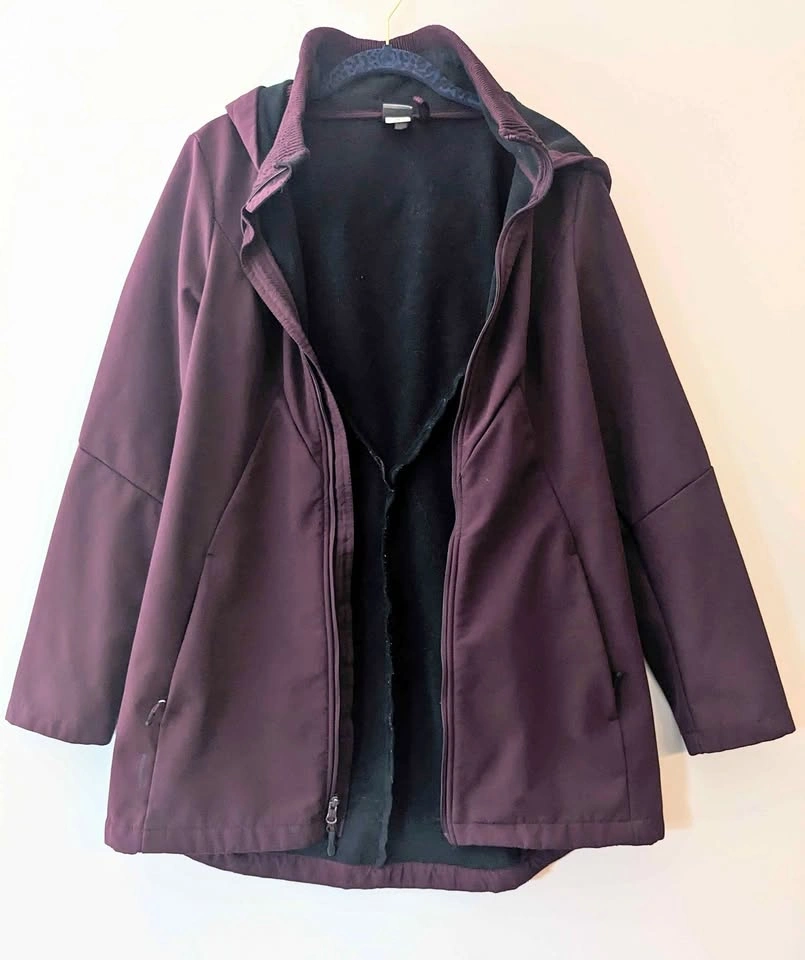 Champion rain jacket medium
