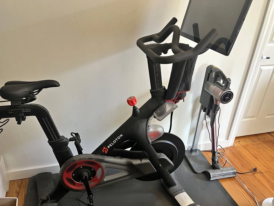 Peloton Original Bike + Accessories - Good Condition