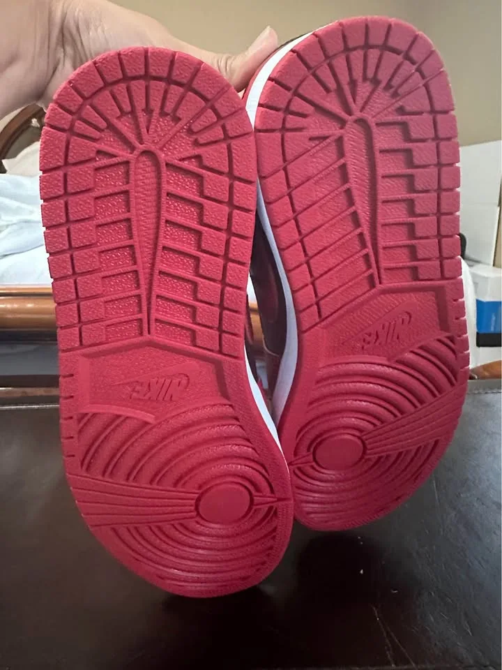 Air Jordan 1 Low Mens Size 9. Cash Only. Pickup Aurora image indicator(7)