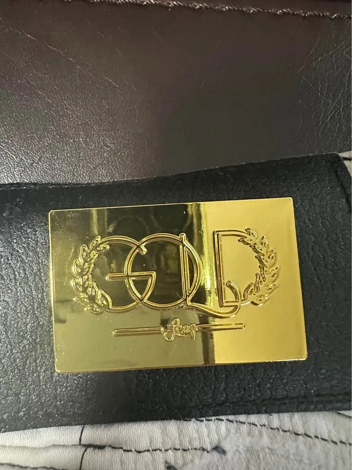 Men’s Size 32 pants. Cash Only. Pickup at Aurora. image indicator(3)