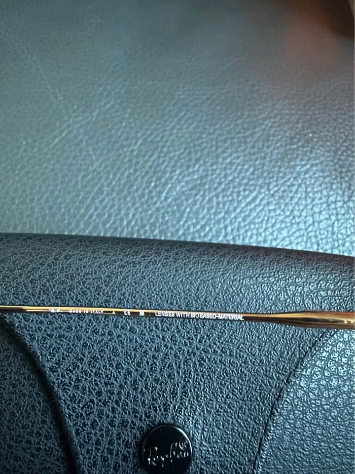 Ray-Ban Sunglasses with Case. Cash Only. Pickup Aurora. image indicator(7)