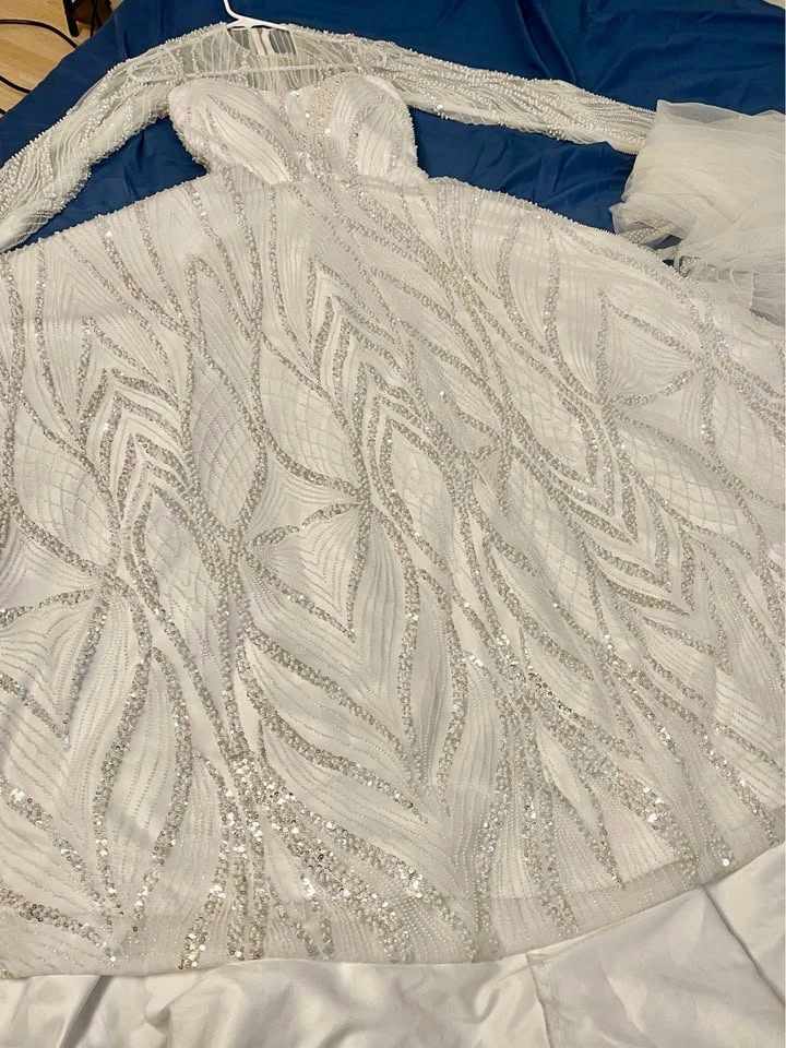 Wedding Gown - photo 3