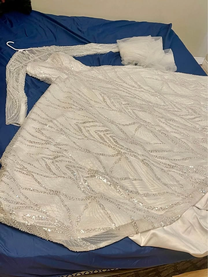 Wedding Gown - photo 5