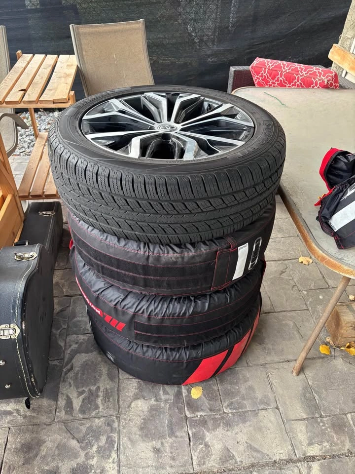 Genuine 2023 Toyota Crown XLE OEM Wheels & Tires - photo 2