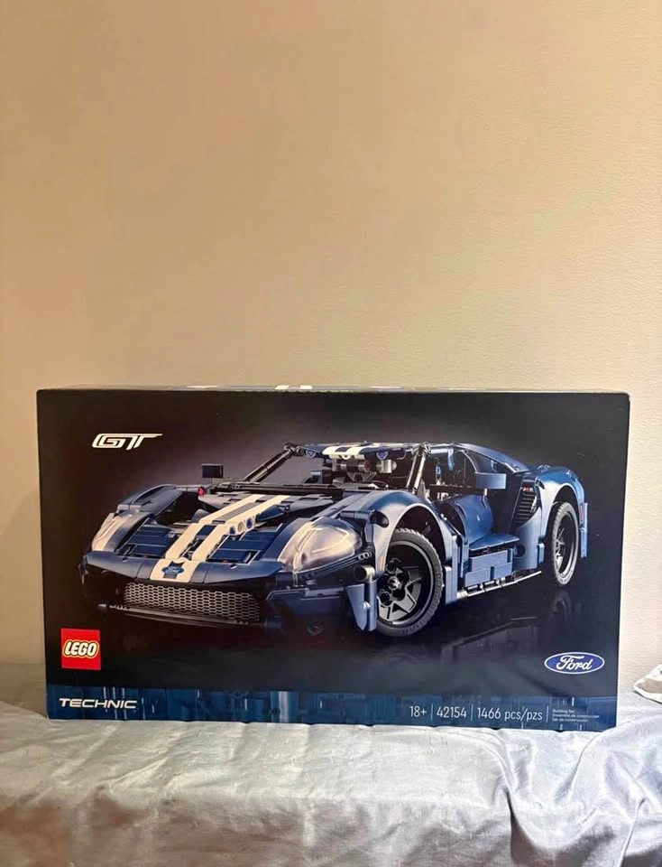 LEGO Technic 2022 Ford GT 42154