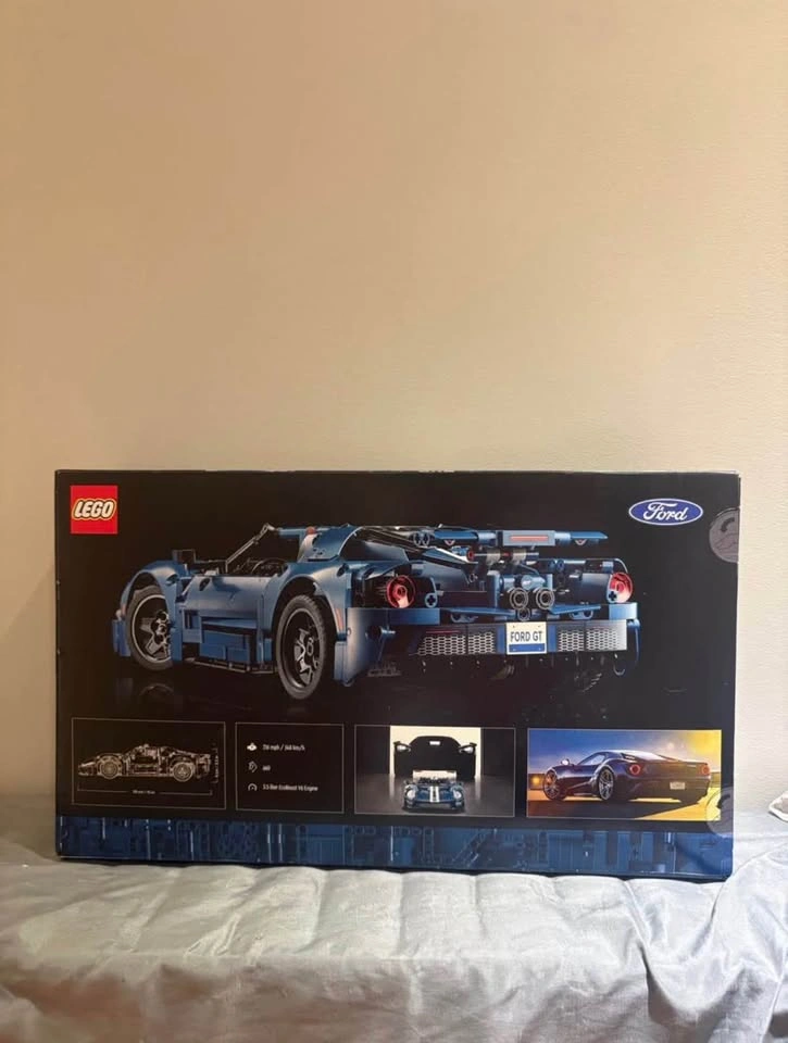 LEGO Technic 2022 Ford GT 42154 - photo 2