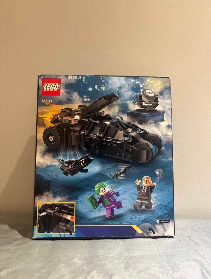 LEGO Batman Tumbler vs. Two-Face & The Joker 76303 - photo 2