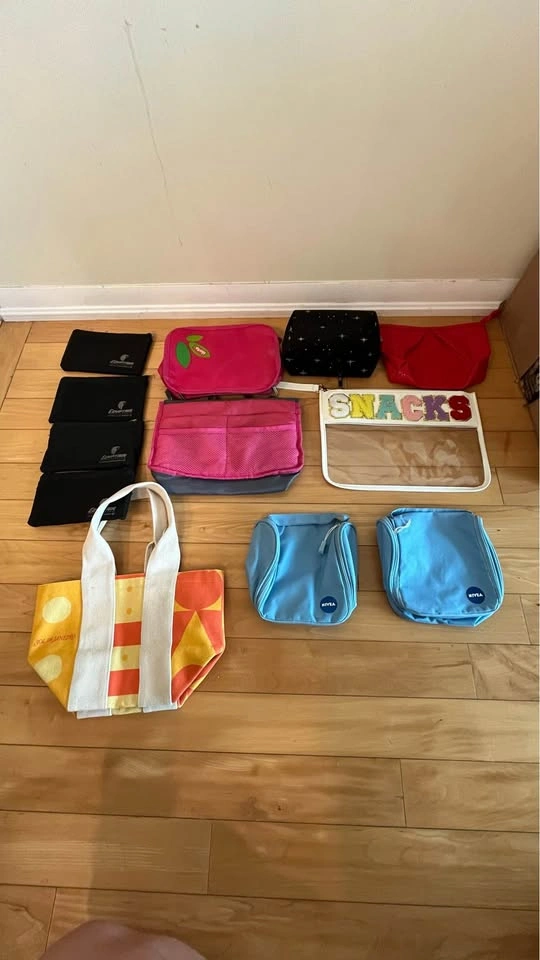 Set of different make up bags including Sol de Janeiro, Sephora, - photo 3