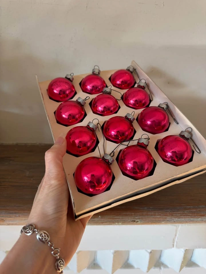 Vintage Fieldcraft Canada Red Glass Christmas Ornaments – Set of - photo 2