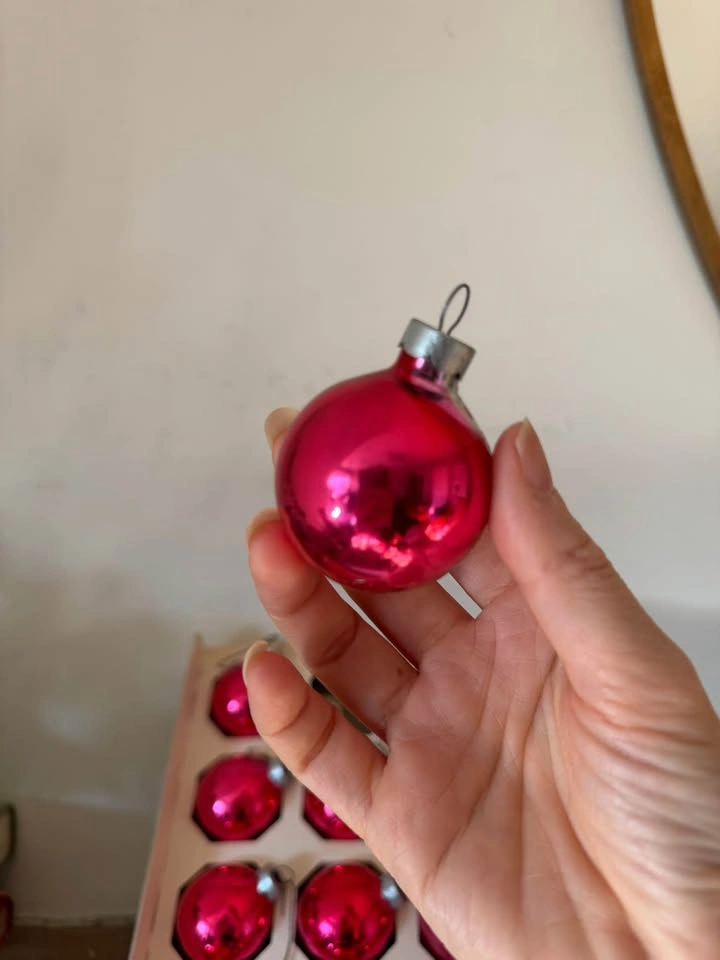Vintage Fieldcraft Canada Red Glass Christmas Ornaments – Set of - photo 3
