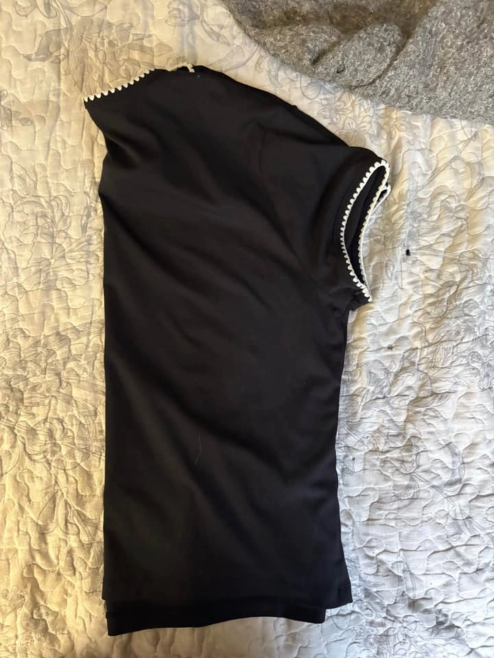 Black T-Shirt with White Edges and Collar - photo 2