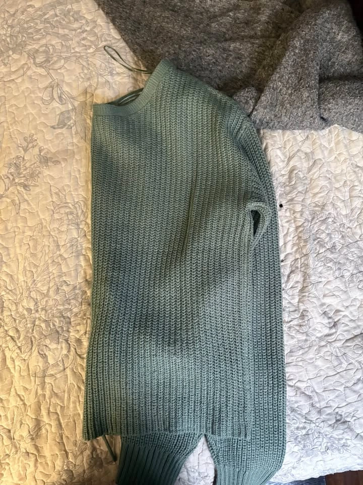 Light Green V Neck Sweater - photo 2