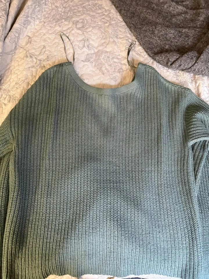 Light Green V Neck Sweater - photo 3