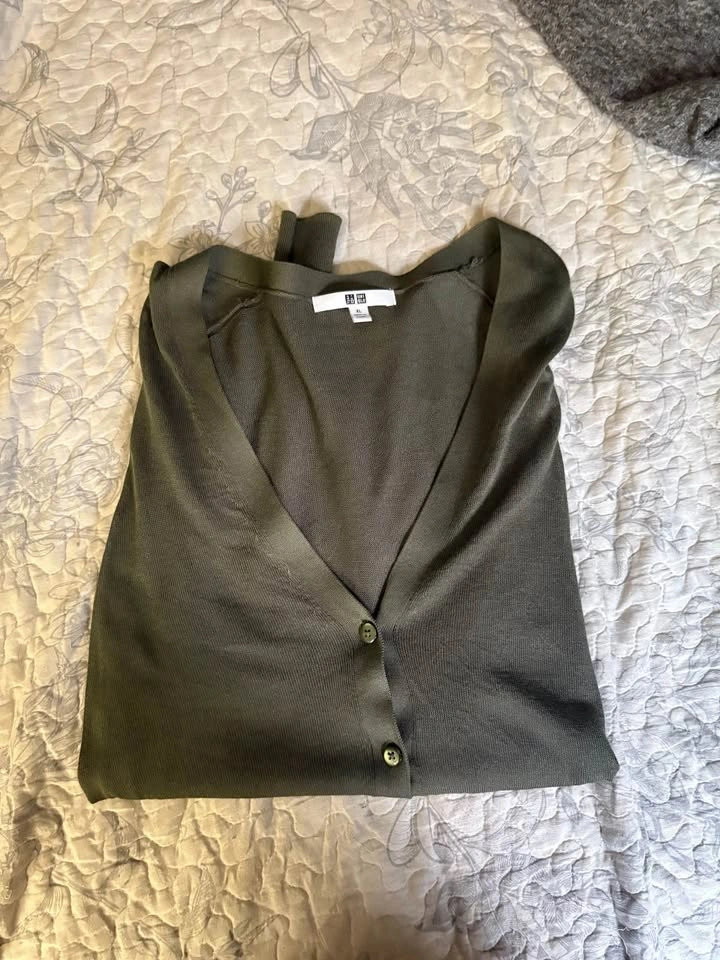 Uniqlo Light Cardigan - photo 2