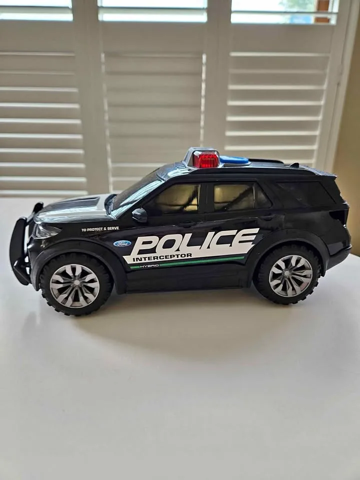 Dickie Toys Ford Police Interceptor Toy Car
