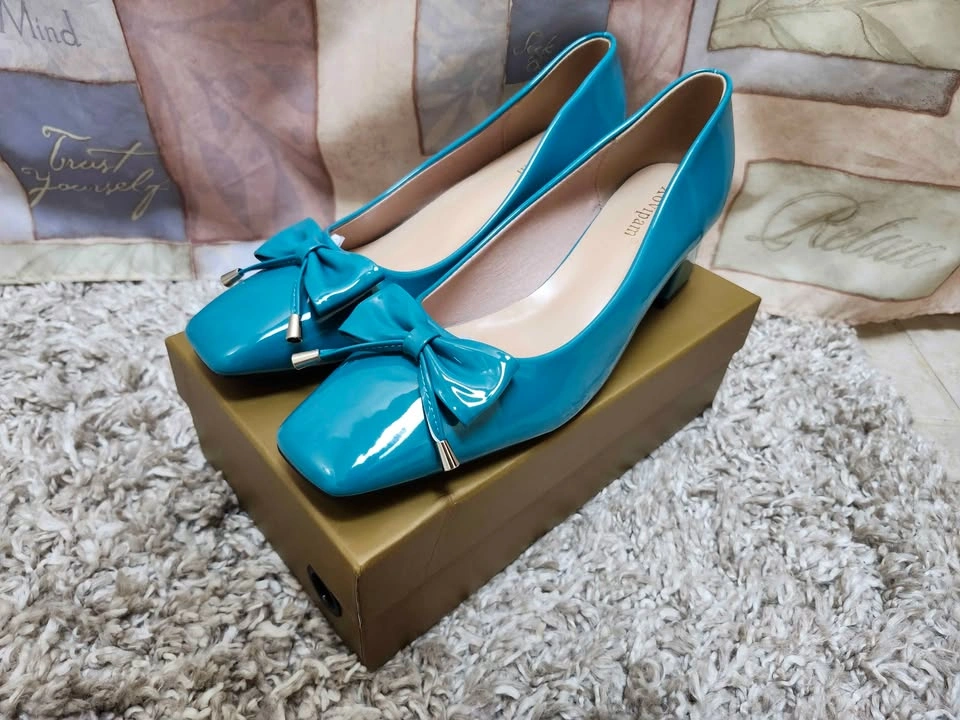 Teal/ Lake Blue Patent Bow Pumps - photo 2