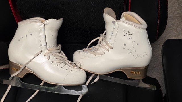 Edea Chorus Figure Skates with Capri Blades