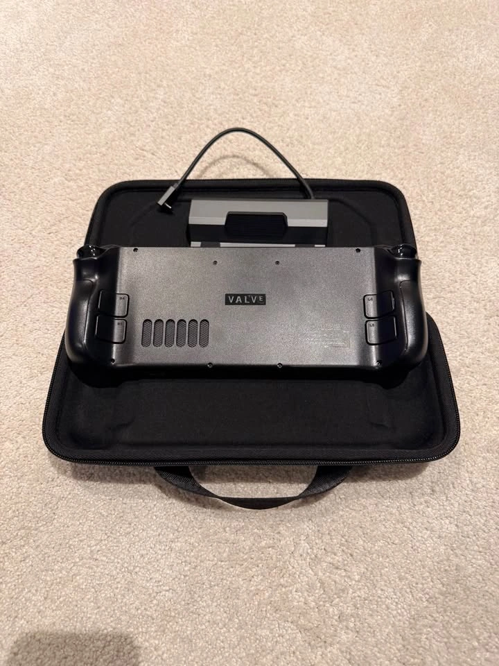 Steam Deck 256GB (LCD), Mint, with Carrying Case, Charger and JS - photo 2