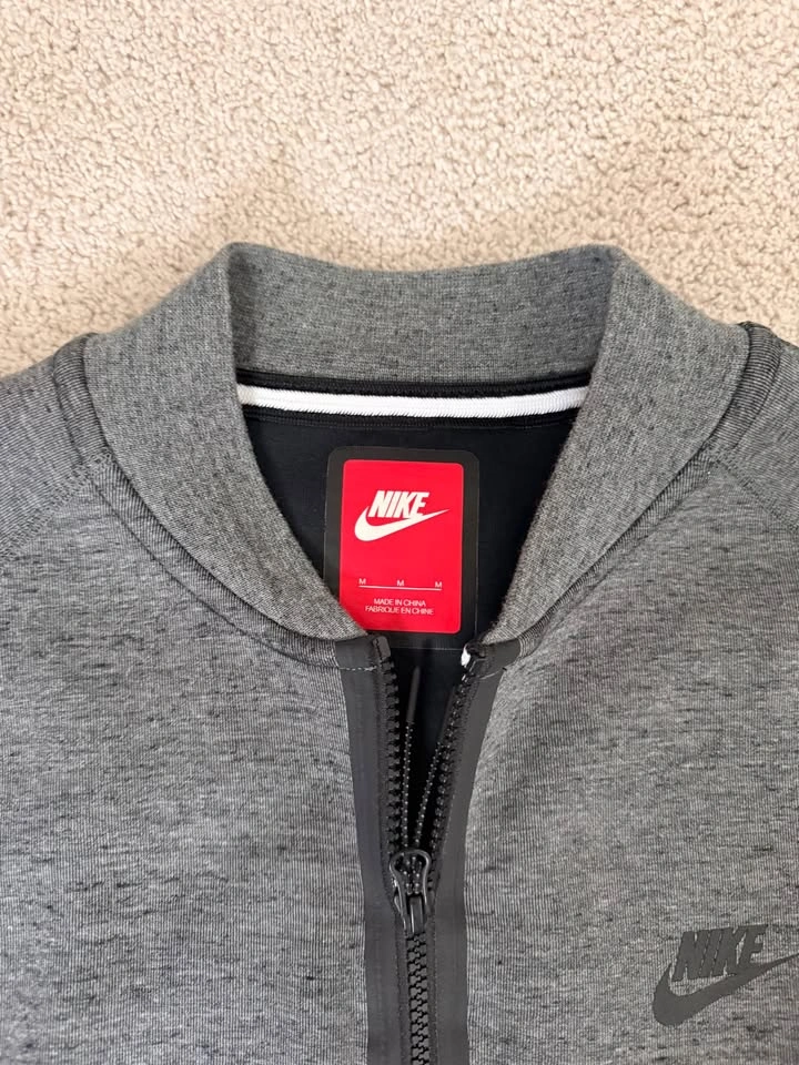 Nike Tech Fleece Bomber Jacket, Heather Grey, Men's Medium - photo 3