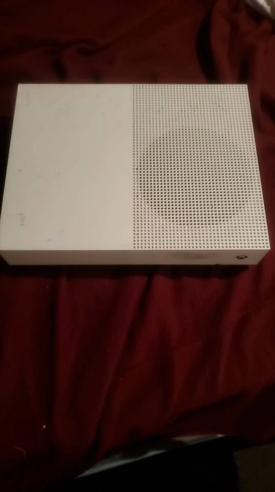 Xbox One S Console - photo 2